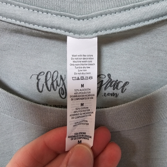 NWOT Elly and Grace Women's Tee - Picture 3 of 4